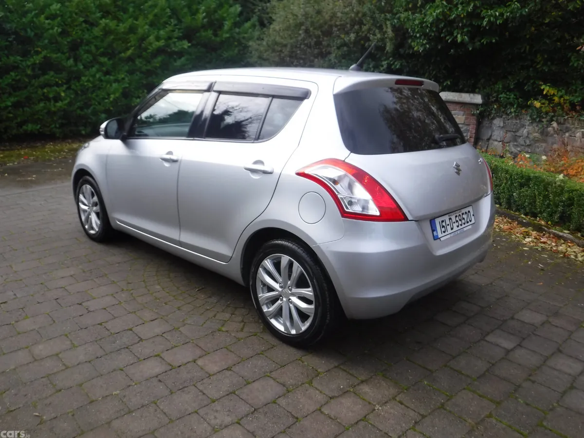 Suzuki Swift Hatchback, Petrol, 2015, Silver