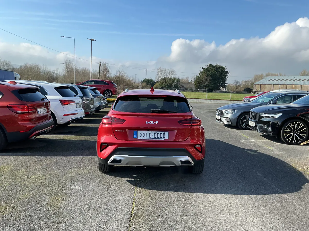 Kia XCeed Hatchback, Petrol Hybrid, 2022, Red