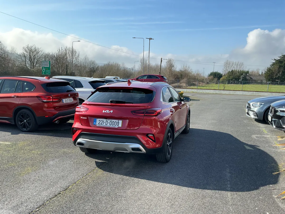 Kia XCeed Hatchback, Petrol Hybrid, 2022, Red