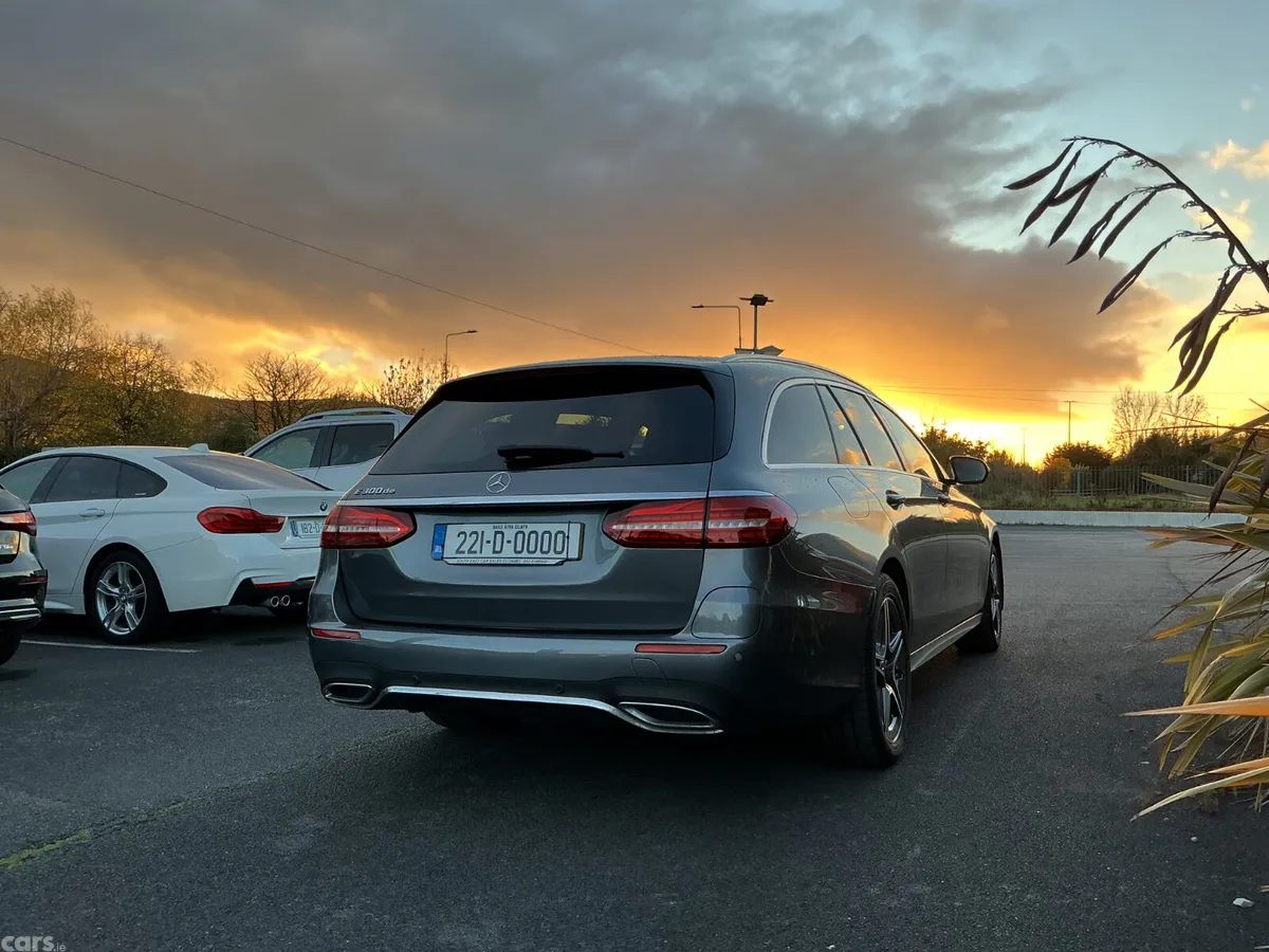 Mercedes-Benz 300 Estate, Diesel Hybrid, 2022, Grey