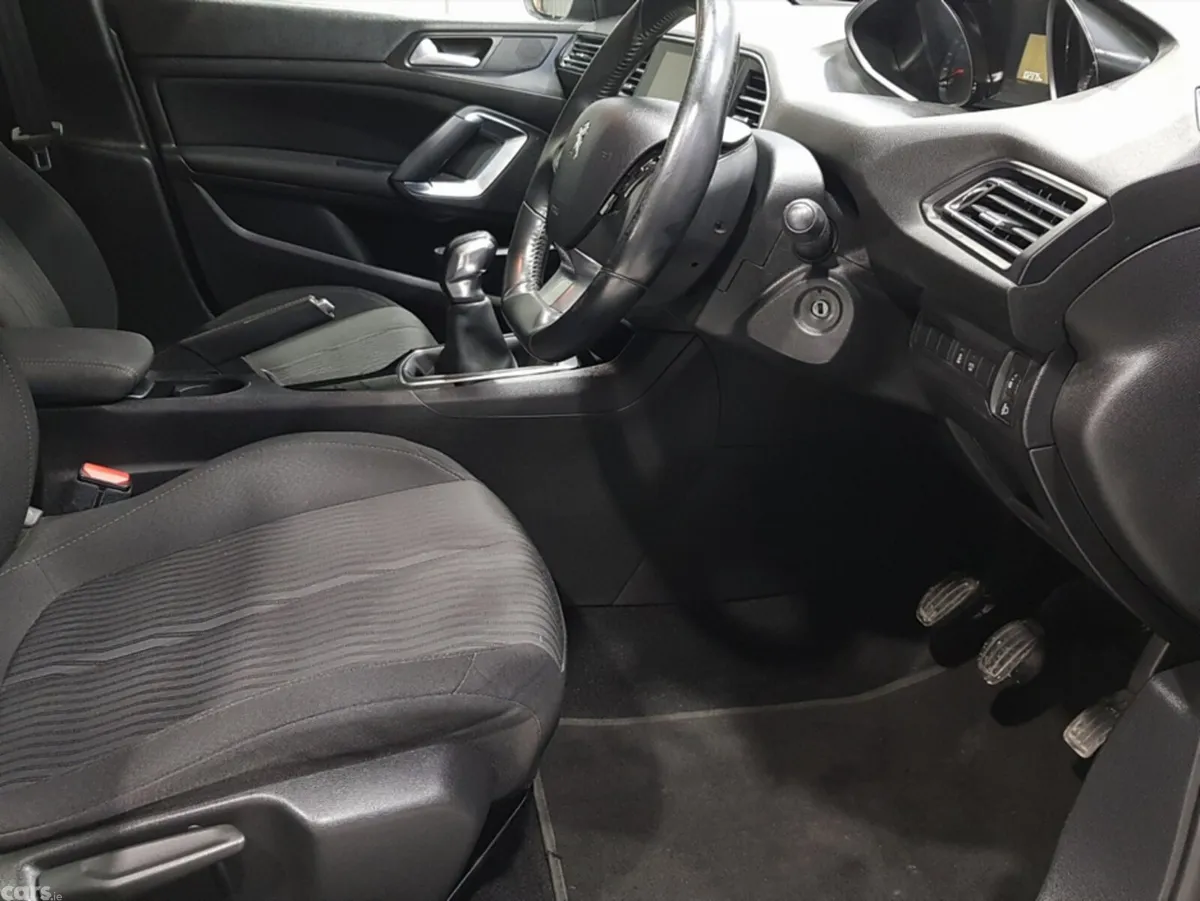 Peugeot 308 Estate, Diesel, 2016, Grey
