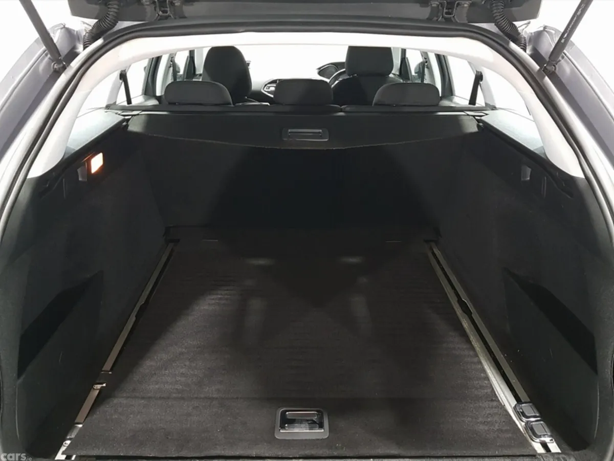 Peugeot 308 Estate, Diesel, 2016, Grey