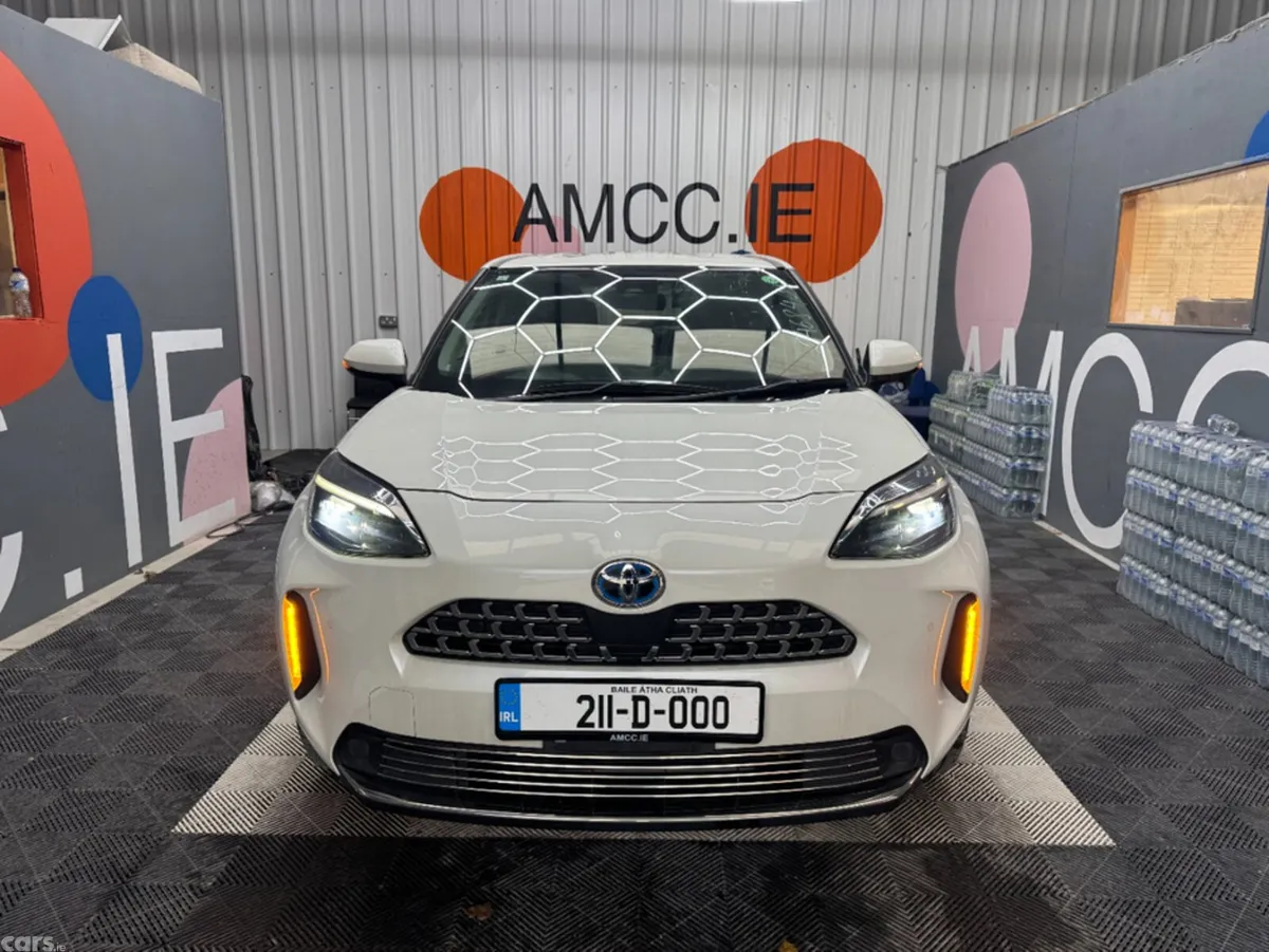 Toyota Yaris Cross SUV, Petrol Hybrid, 2021, White