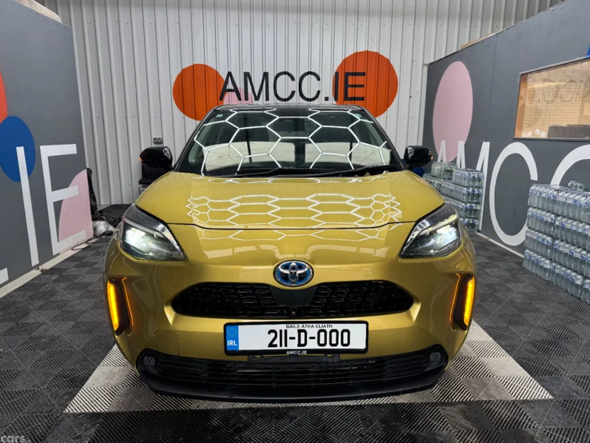 Toyota Yaris Cross SUV, Petrol Hybrid, 2021, Gold