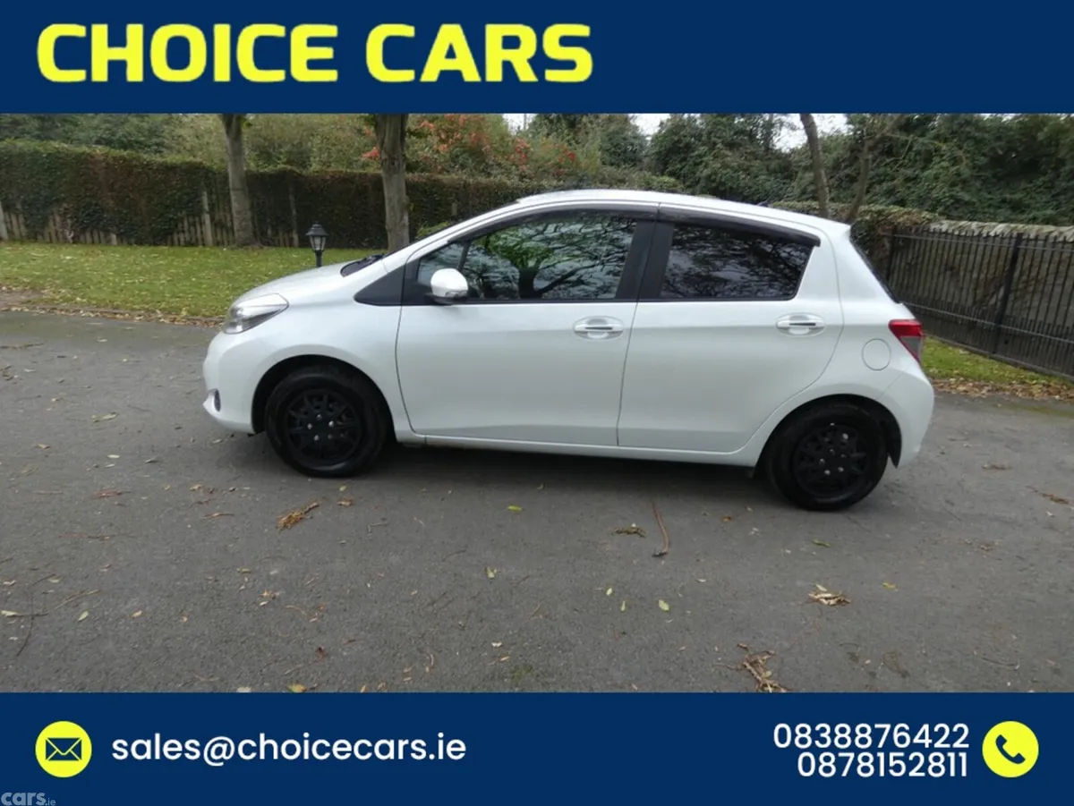 Toyota Yaris Hatchback, Petrol, 2014, White