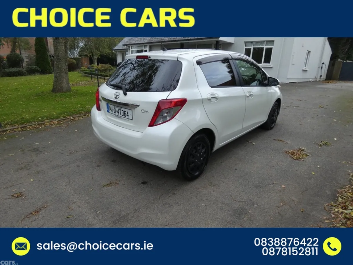 Toyota Yaris Hatchback, Petrol, 2014, White
