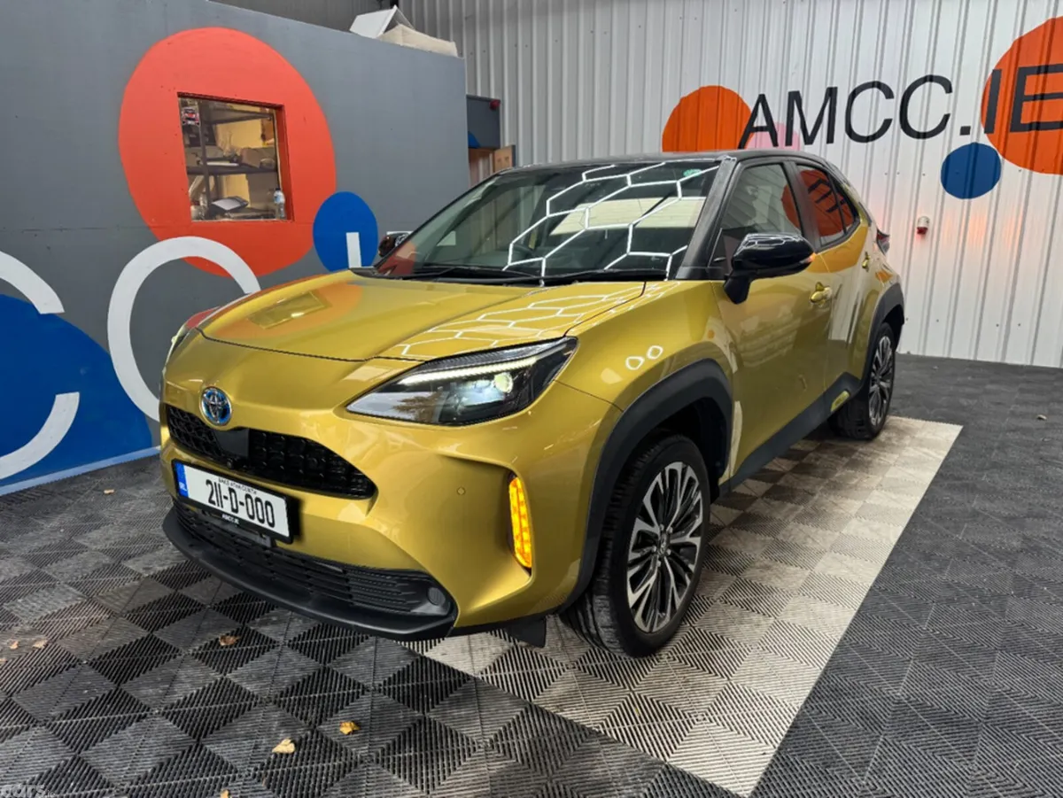 Toyota Yaris Cross SUV, Petrol Hybrid, 2021, Gold