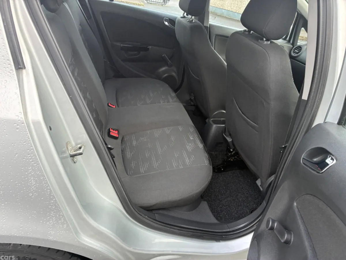 Vauxhall Corsa Hatchback, Diesel, 2014, Silver