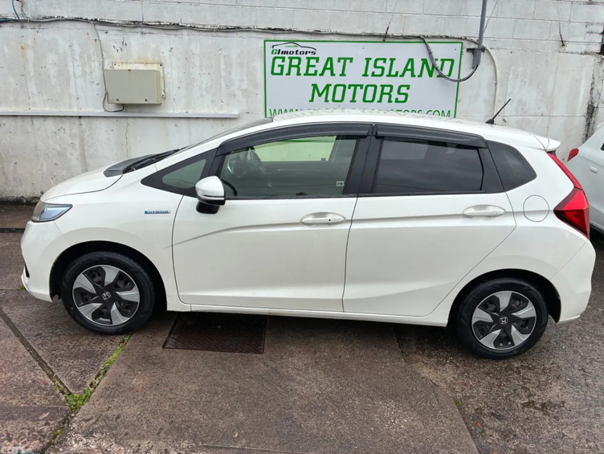 Honda Fit Hatchback, Petrol Hybrid, 2018, White