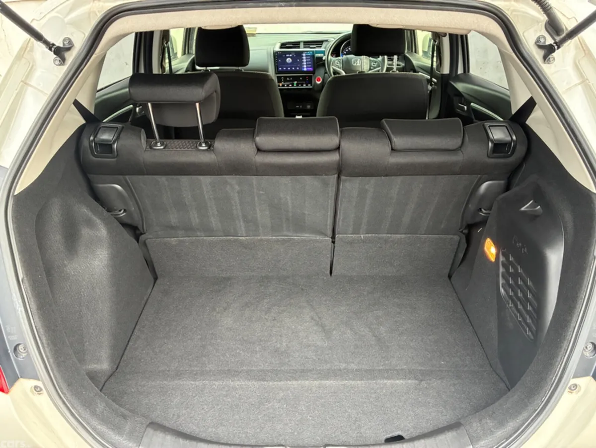 Honda Fit Hatchback, Petrol Hybrid, 2018, White