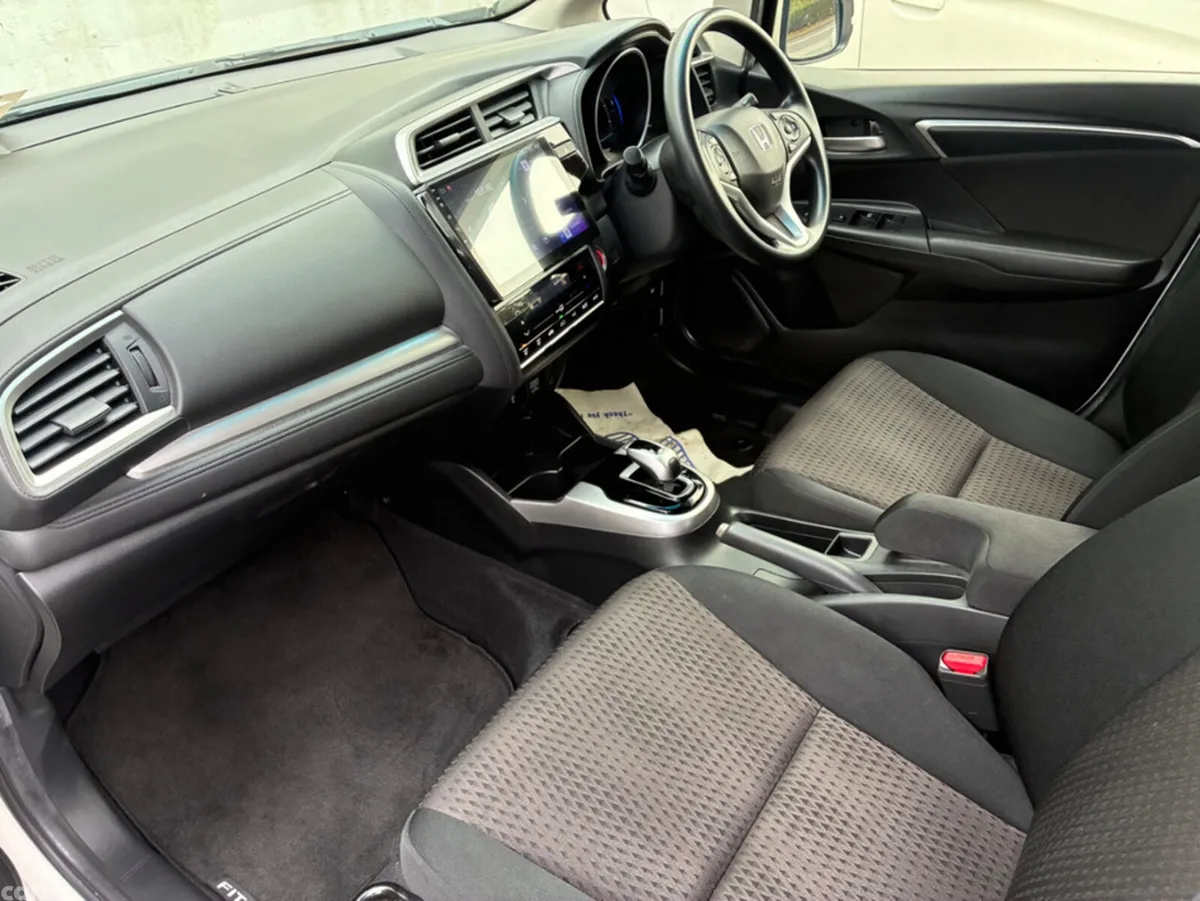 Honda Fit Hatchback, Petrol Hybrid, 2018, White
