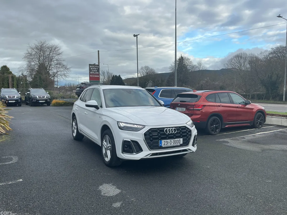 Audi Q5 SUV, Petrol Hybrid, 2023, White