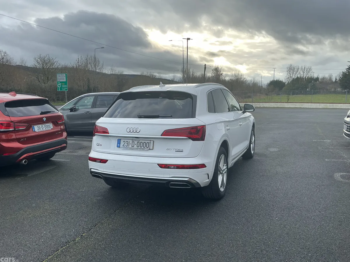 Audi Q5 SUV, Petrol Hybrid, 2023, White