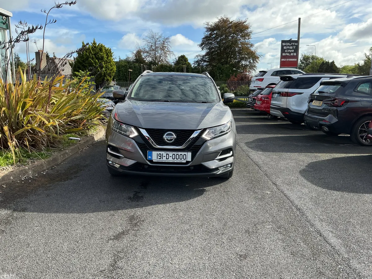 Nissan Qashqai SUV, Diesel, 2019, Grey