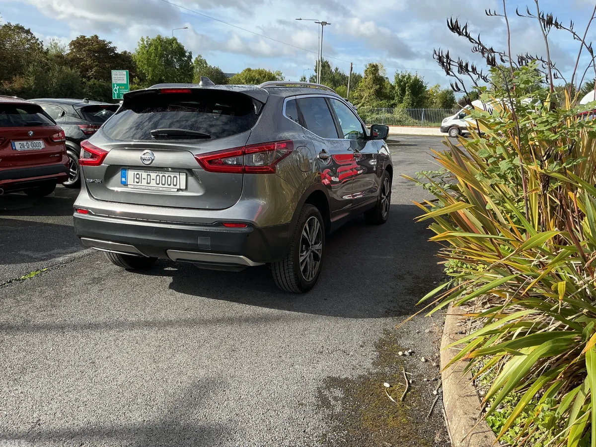 Nissan Qashqai SUV, Diesel, 2019, Grey