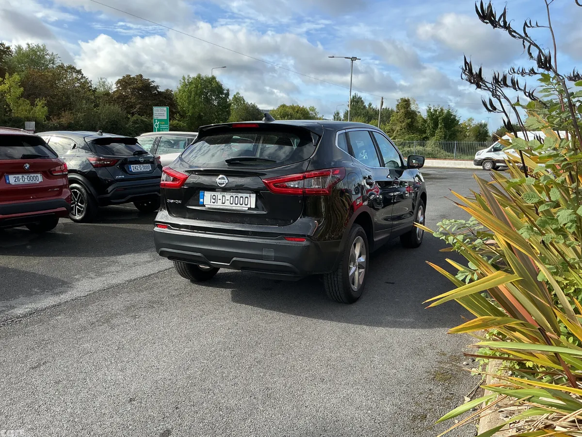 Nissan Qashqai SUV, Diesel, 2019, Black