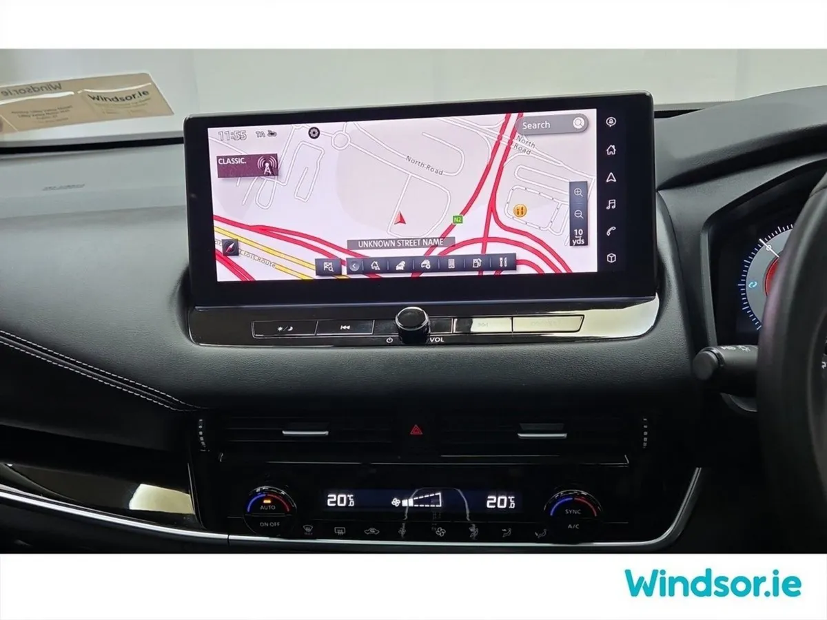 Nissan Qashqai MPV, Petrol, 2023, Red