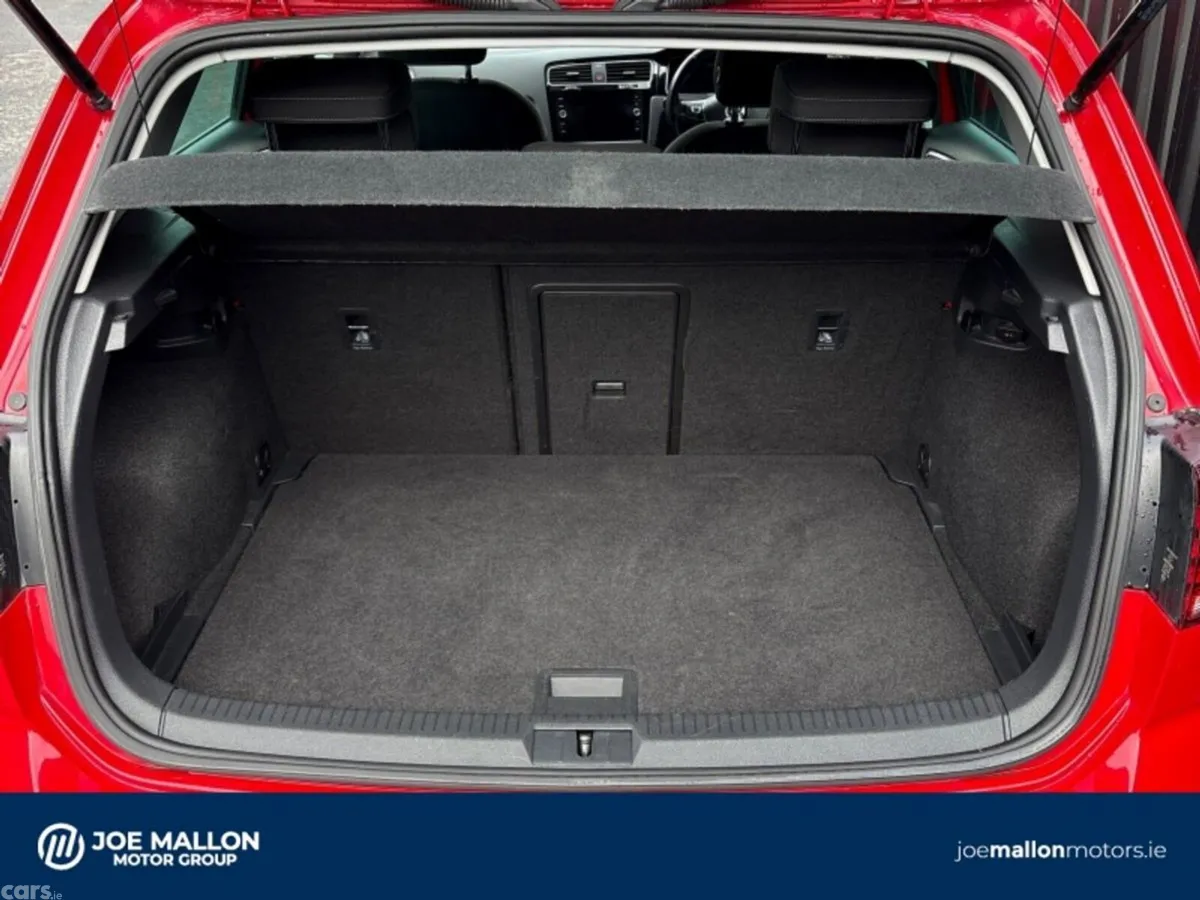Volkswagen Golf Estate, Petrol, 2019, Red