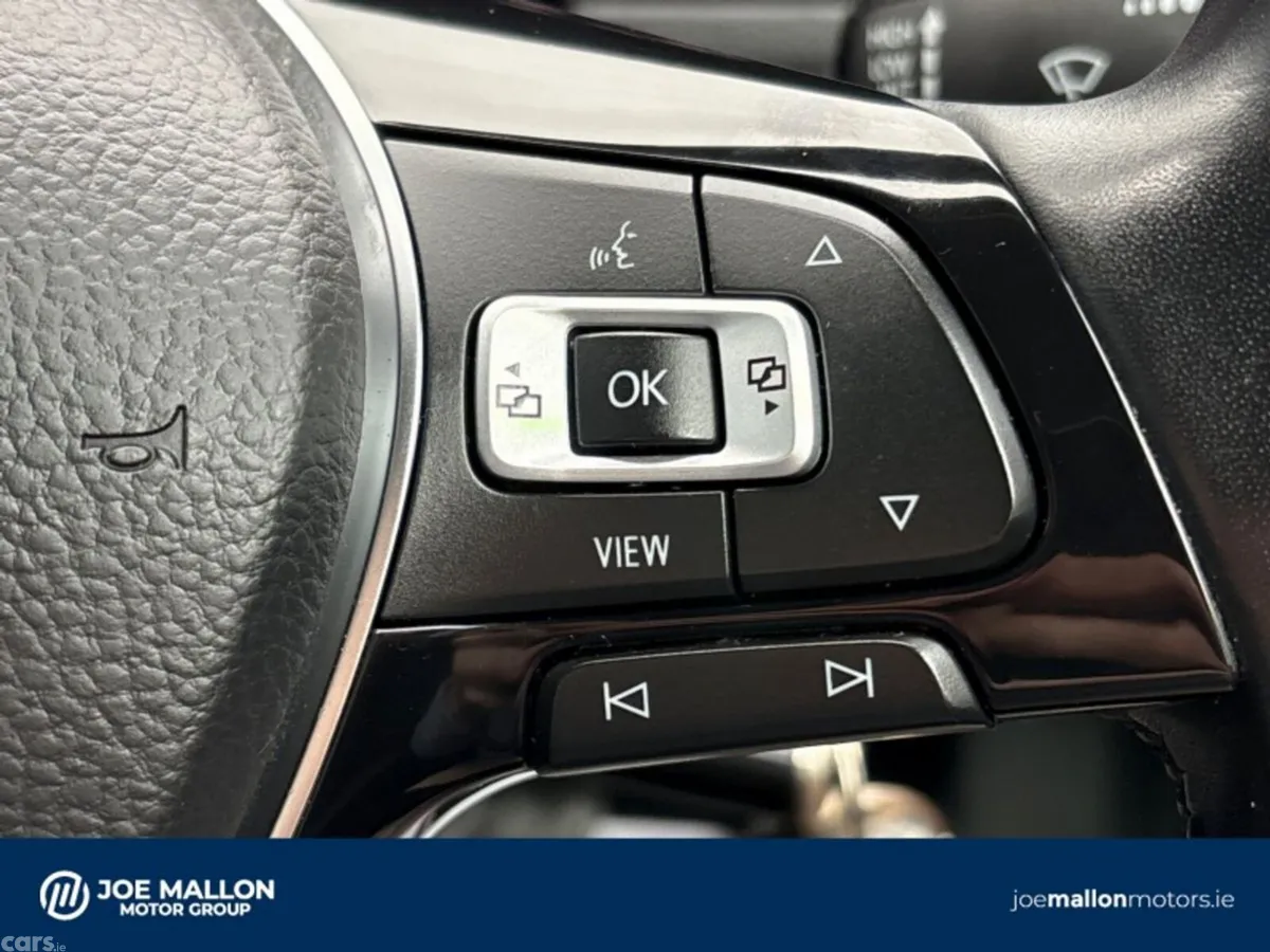 Volkswagen Golf Estate, Petrol, 2019, Red