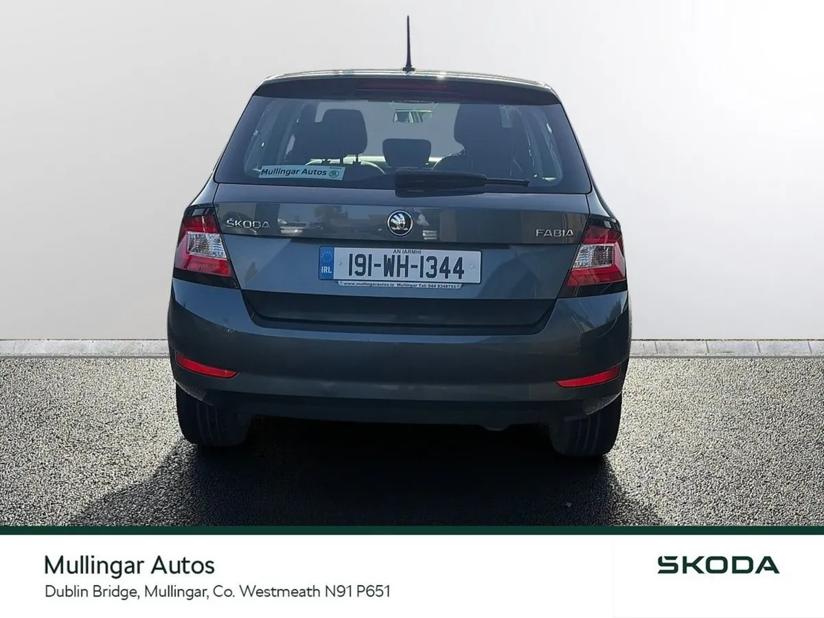 Skoda Fabia Hatchback, Petrol, 2019, Grey