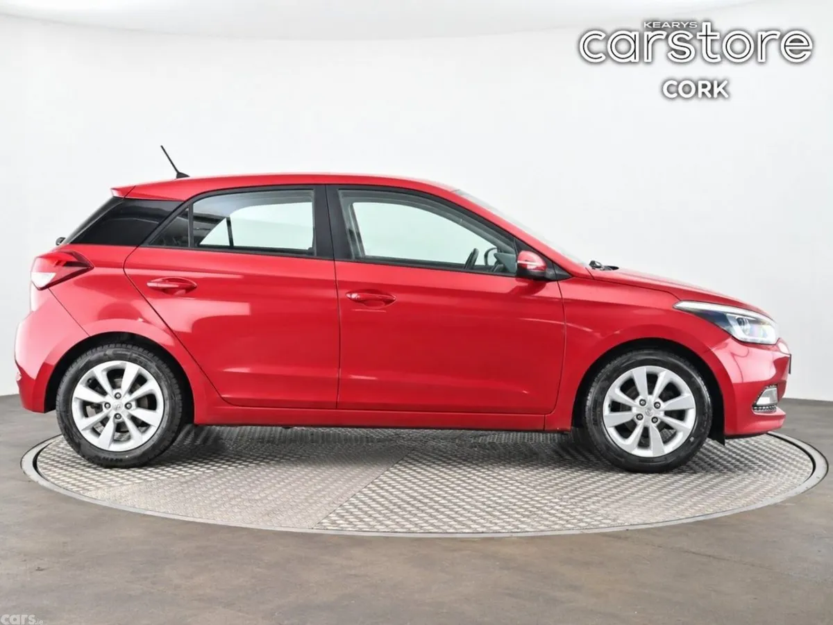 Hyundai i20 Hatchback, Petrol, 2016, Red