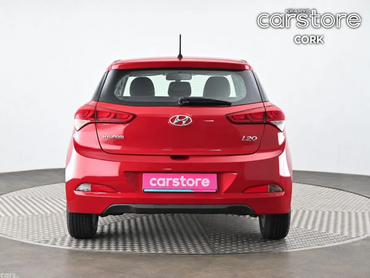 Hyundai i20 Hatchback, Petrol, 2016, Red