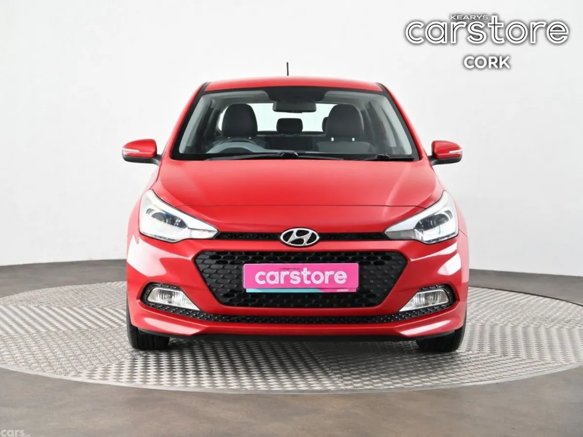 Hyundai i20 Hatchback, Petrol, 2016, Red