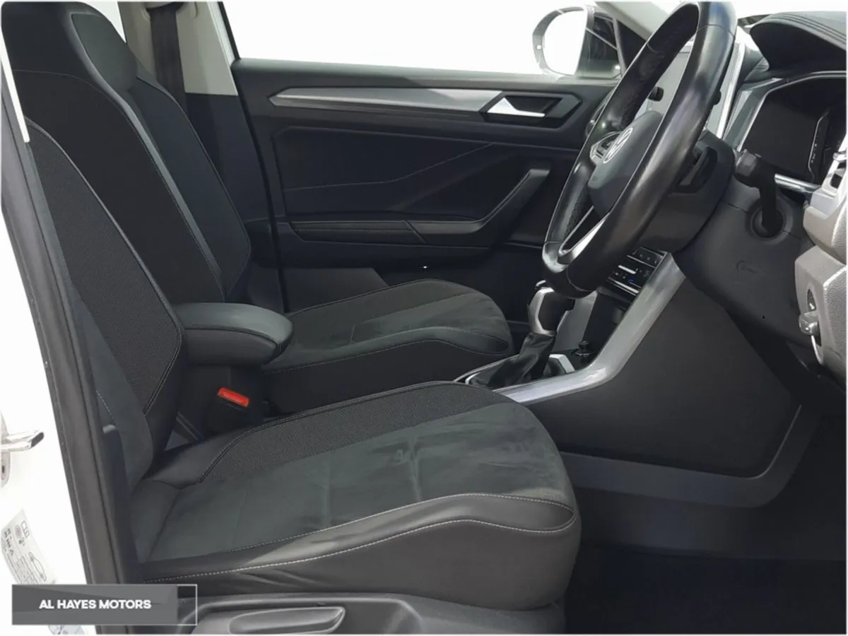 Volkswagen T-Roc SUV, Petrol, 2024, White