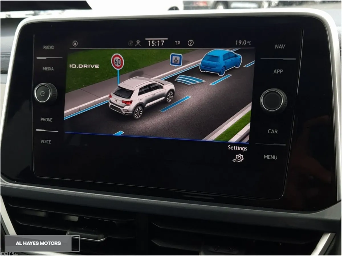 Volkswagen T-Roc SUV, Petrol, 2024, White