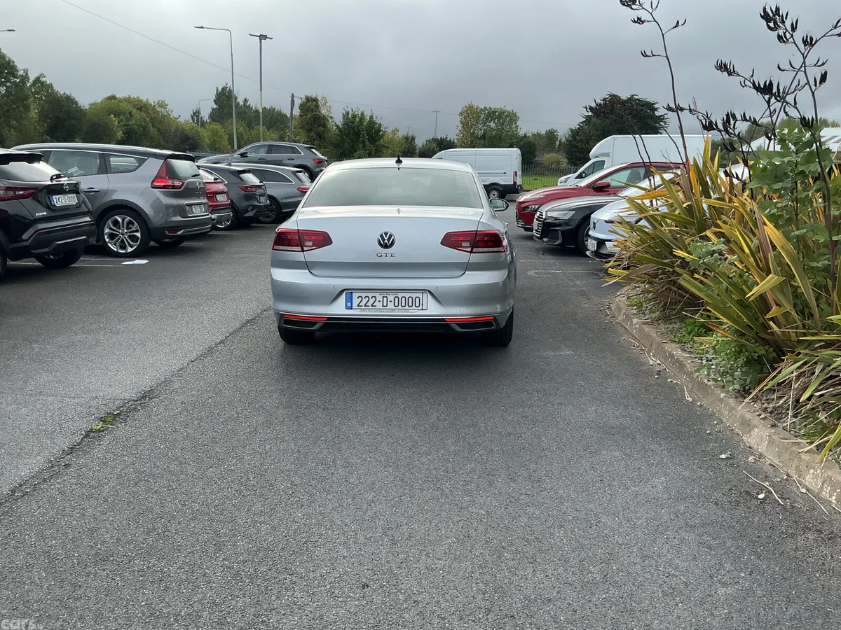 Volkswagen Passat Saloon, Petrol Hybrid, 2022, Silver