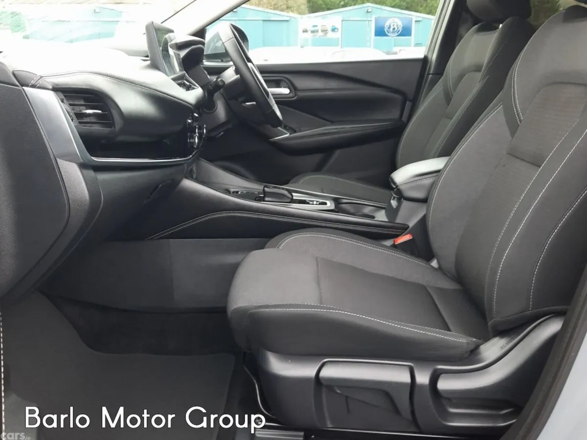 Nissan Qashqai MPV, Petrol, 2024, Grey