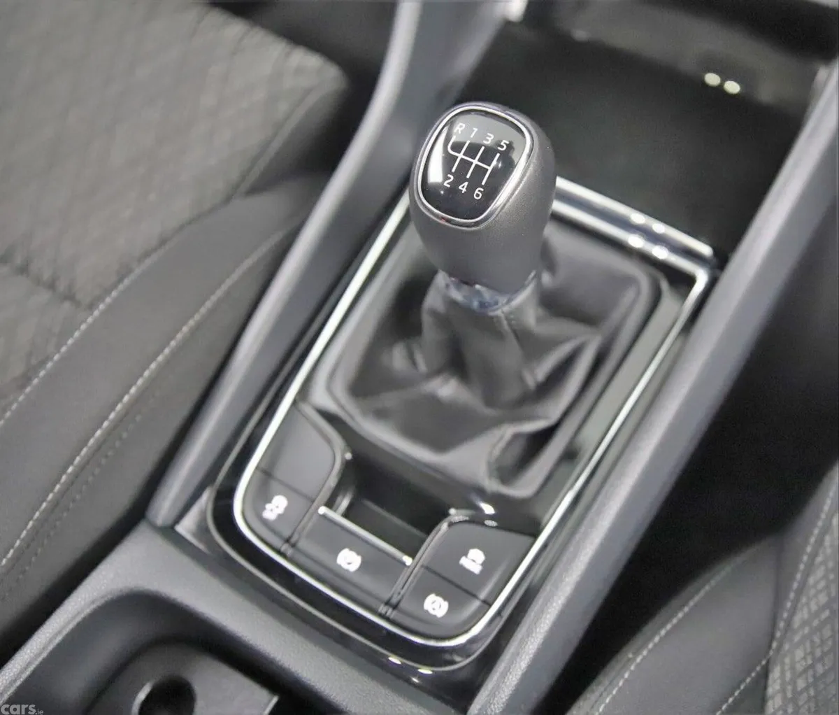 Skoda Karoq SUV, Diesel, 2024, Silver