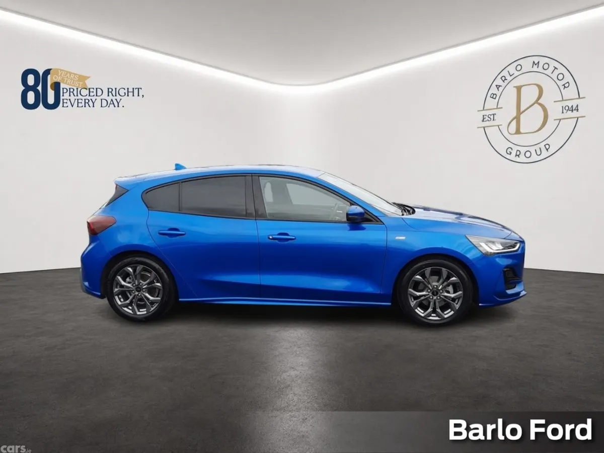 Ford Focus Hatchback, Petrol, 2024, Blue