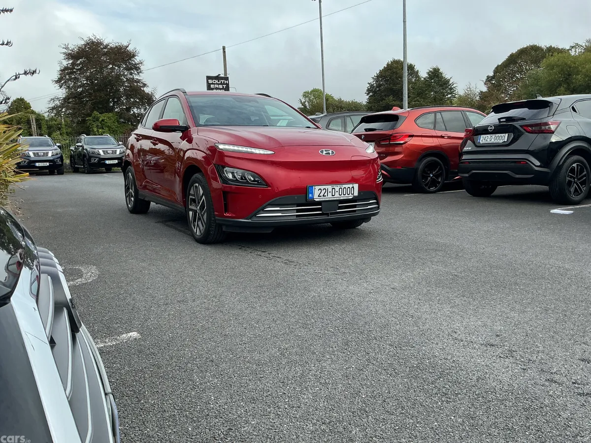 Hyundai KONA Hatchback, Electric, 2022, Red