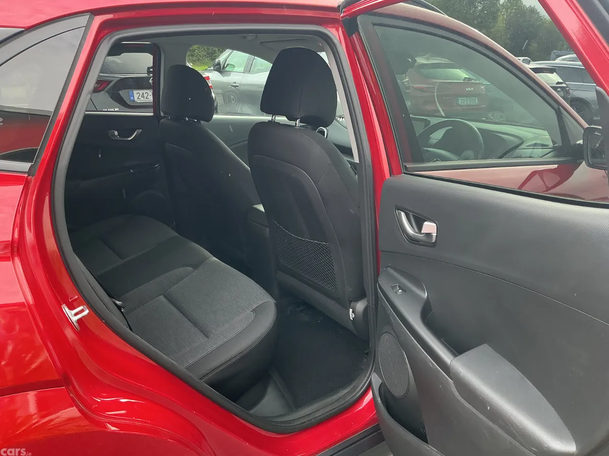 Hyundai KONA Hatchback, Electric, 2022, Red