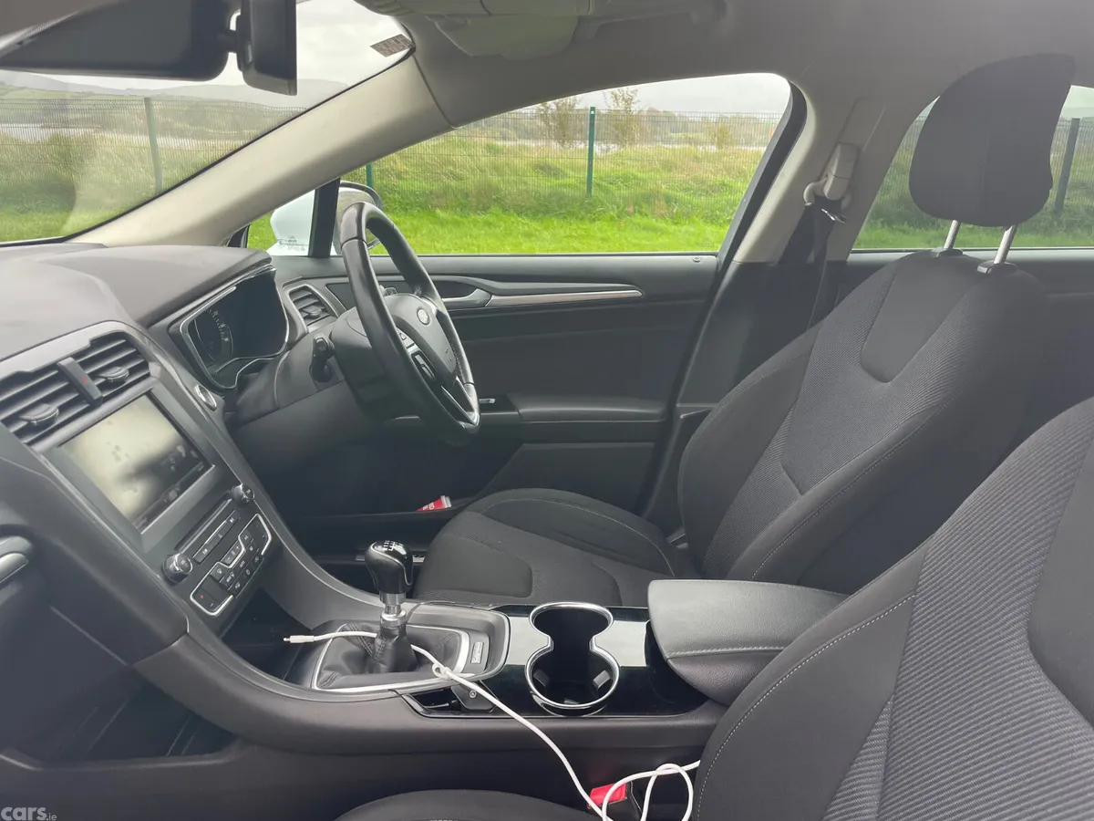Ford Mondeo Hatchback, Diesel, 2015, White