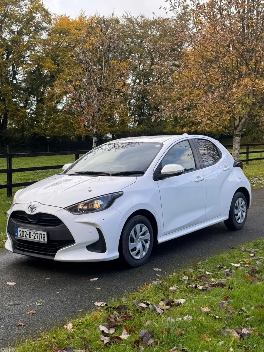 Toyota Yaris Hatchback, Petrol, 2020, White