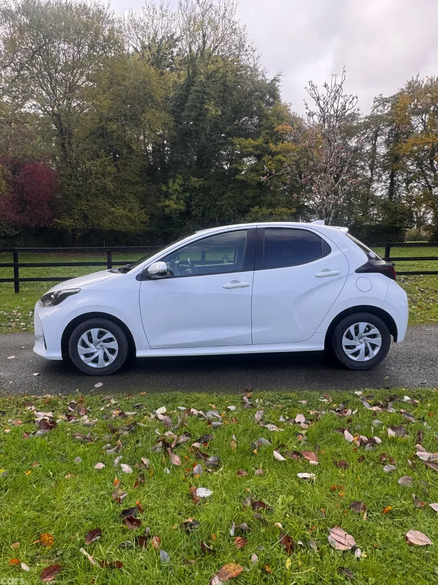 Toyota Yaris Hatchback, Petrol, 2020, White