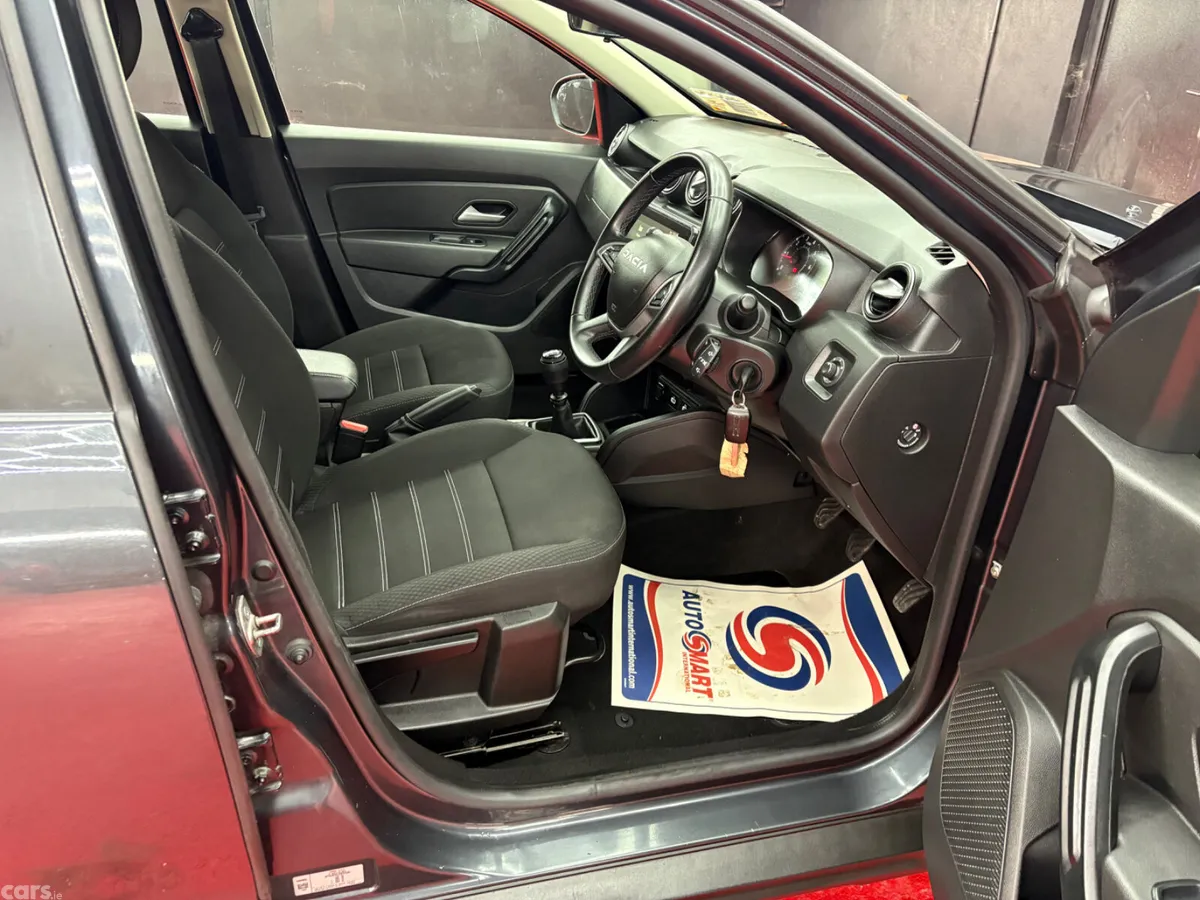 Dacia Duster SUV, Petrol, 2023, Grey