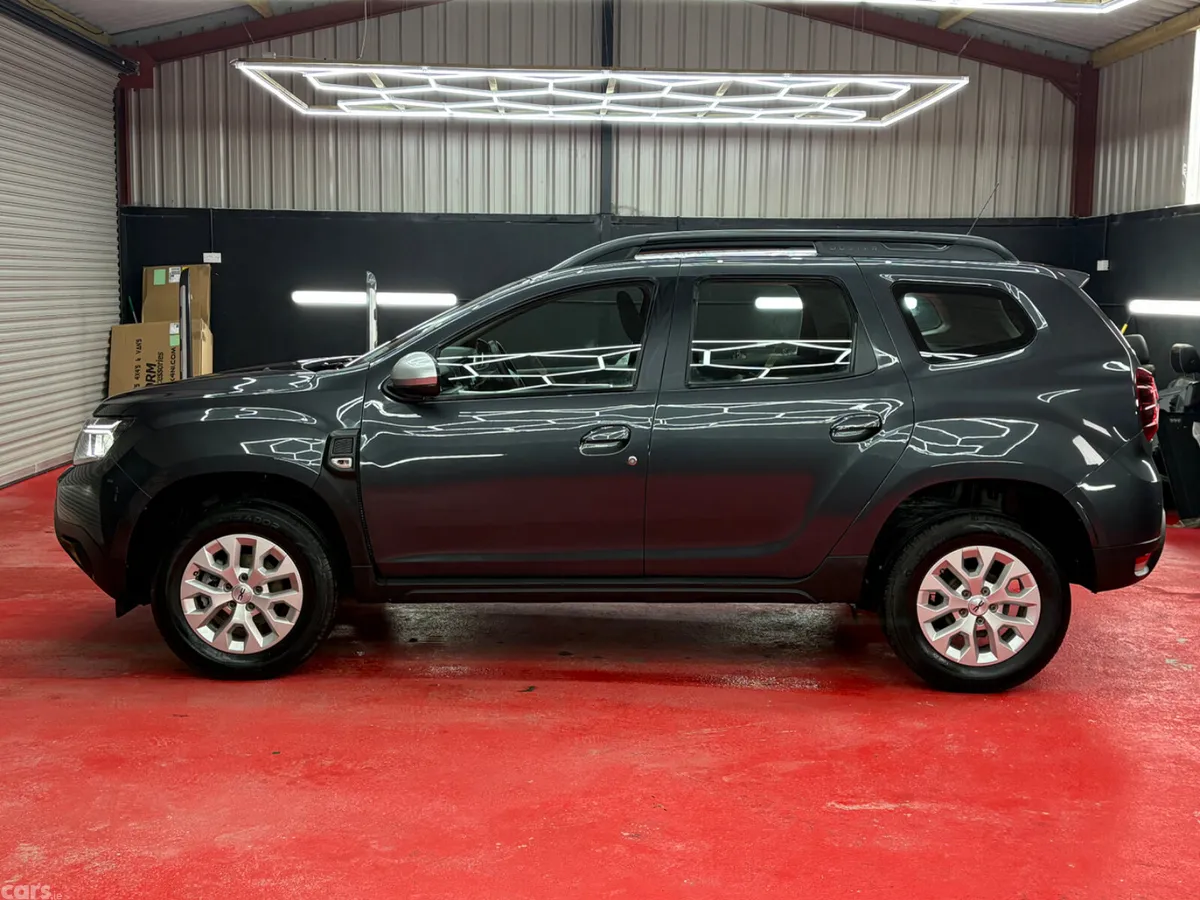 Dacia Duster SUV, Petrol, 2023, Grey