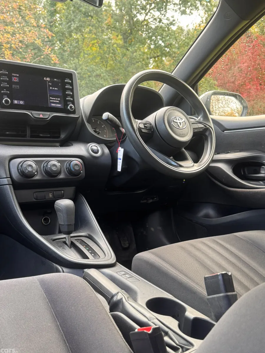 Toyota Yaris Hatchback, Petrol, 2020, White