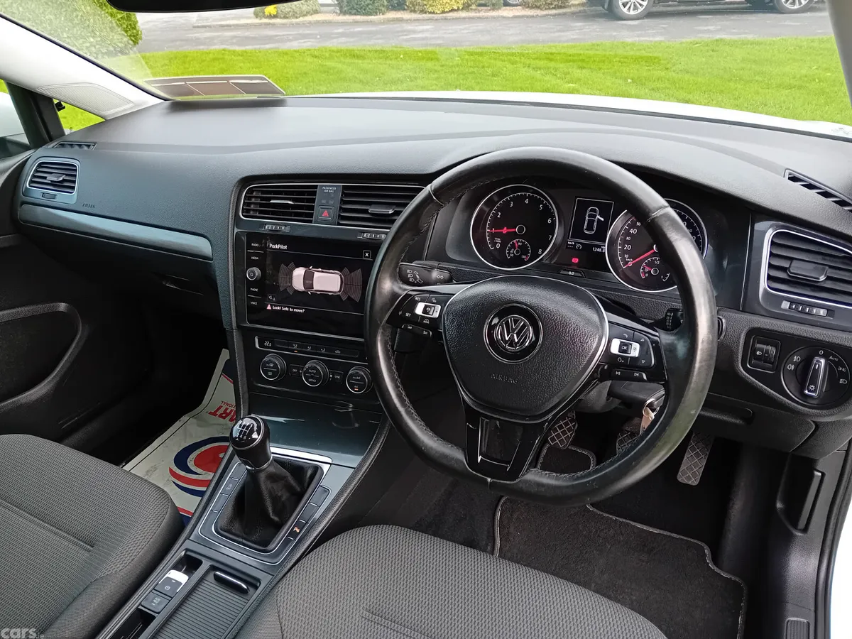 Volkswagen Golf Estate, Petrol, 2017, White