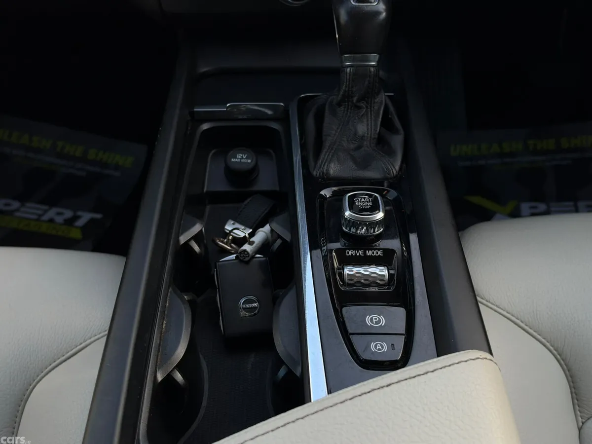 Volvo XC60 SUV, Diesel, 2018, Black