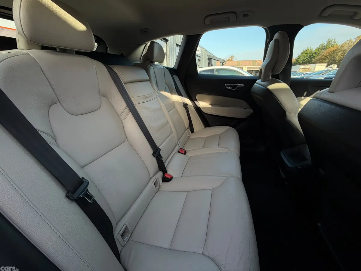 Volvo XC60 SUV, Diesel, 2018, Black