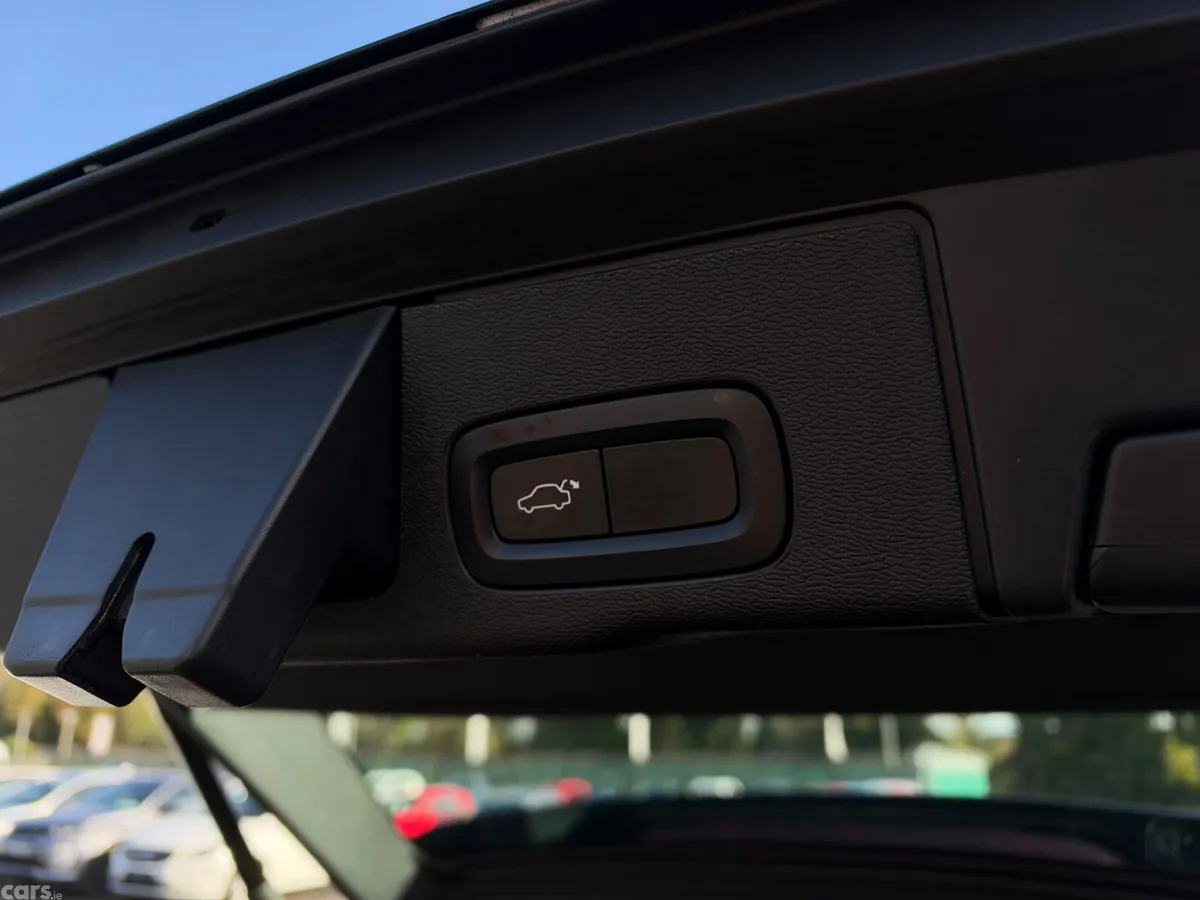 Volvo XC60 SUV, Diesel, 2018, Black