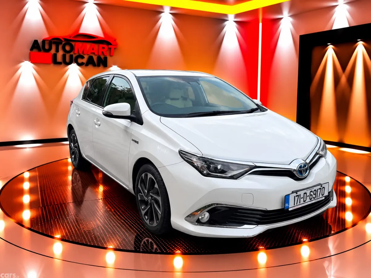 Toyota Auris Hatchback, Petrol Hybrid, 2017, White
