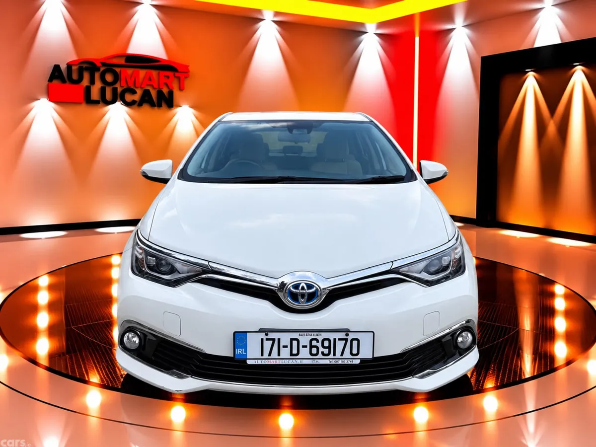 Toyota Auris Hatchback, Petrol Hybrid, 2017, White