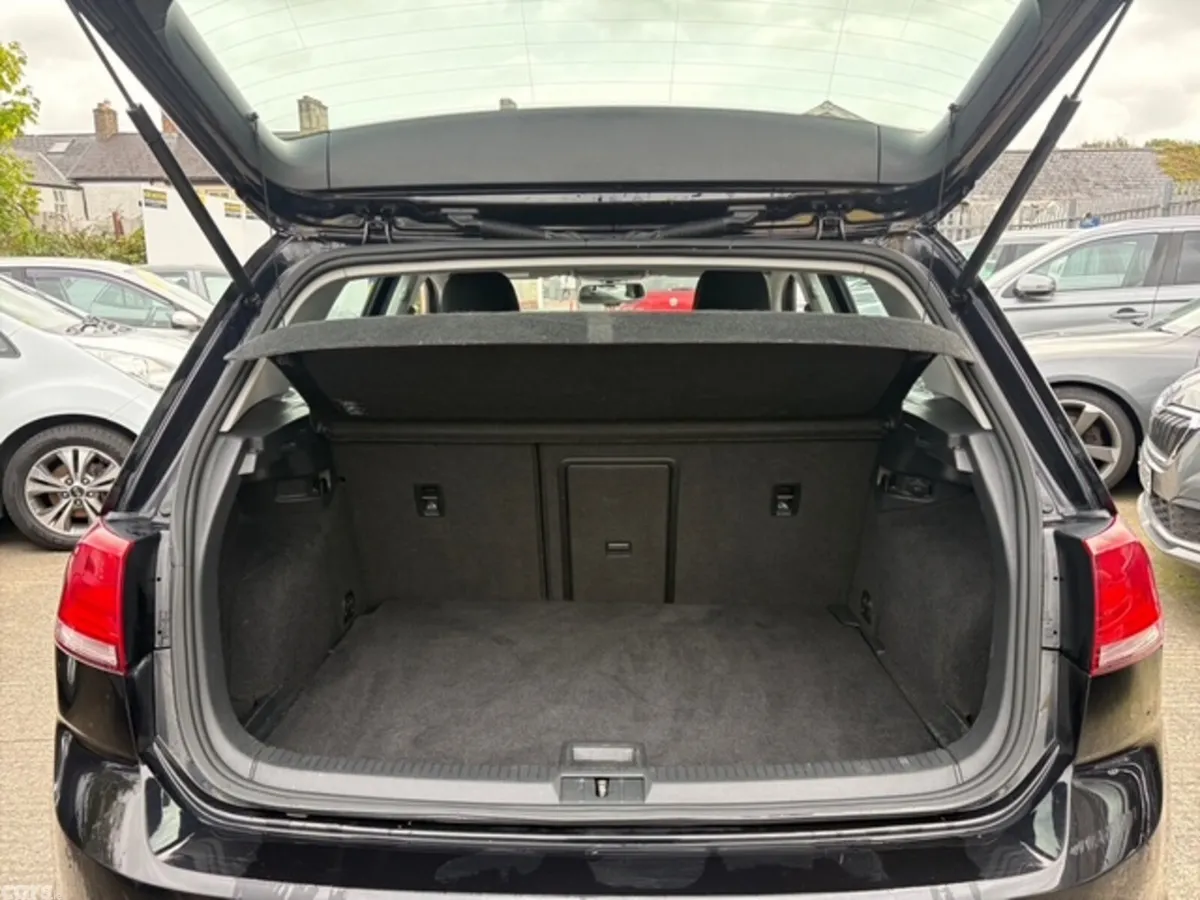 Volkswagen Golf Estate, Petrol, 2016, Black