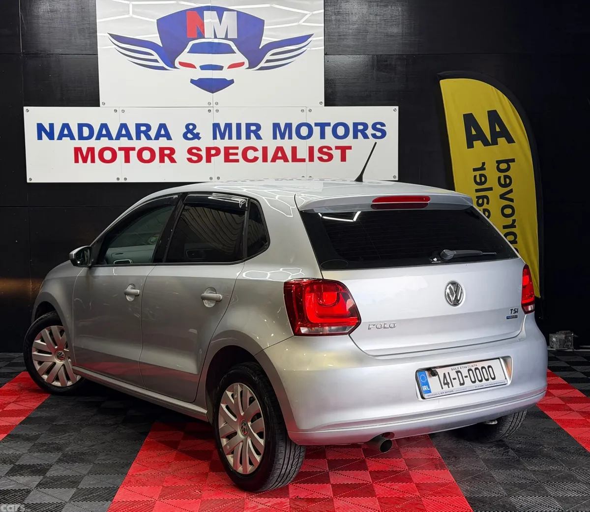 Volkswagen Polo Hatchback, Petrol, 2014, Silver