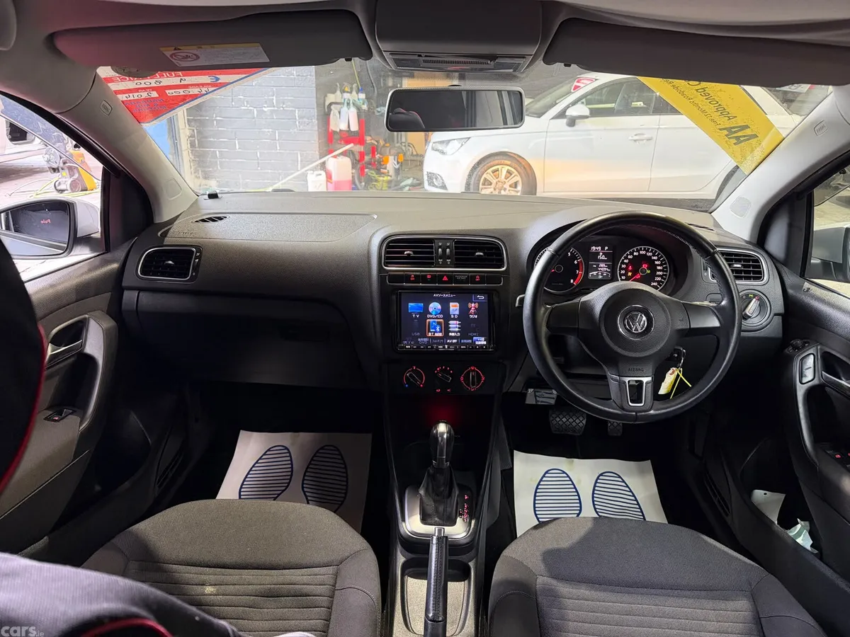 Volkswagen Polo Hatchback, Petrol, 2014, Silver